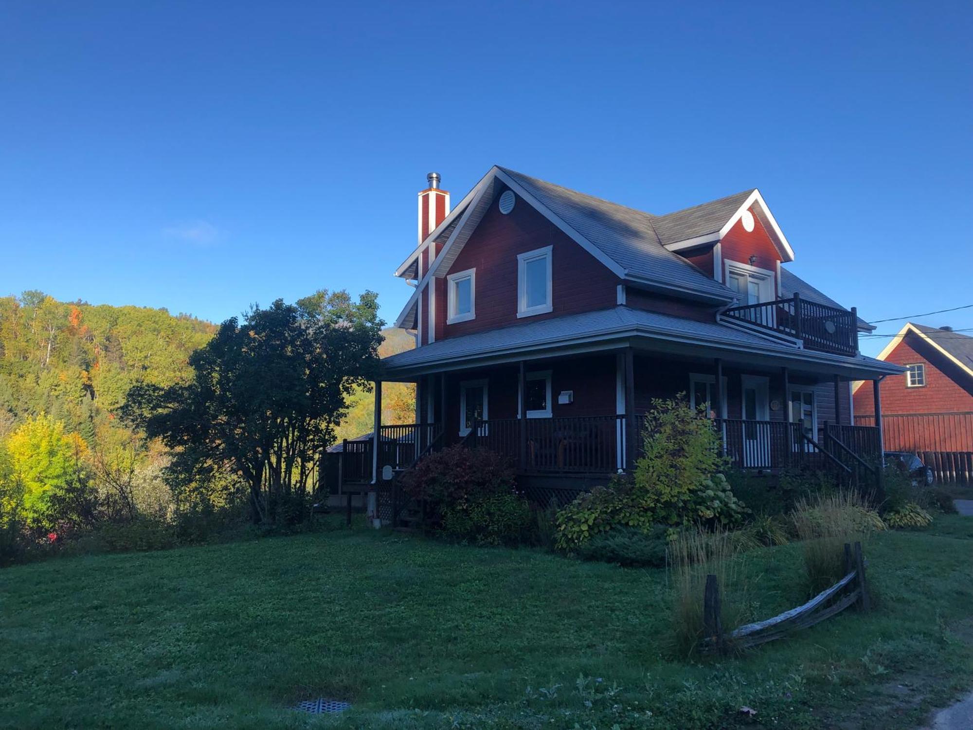 Belle Maison Avec Vue Sur La Riviere LʼAnse-Saint-Jean Zewnętrze zdjęcie