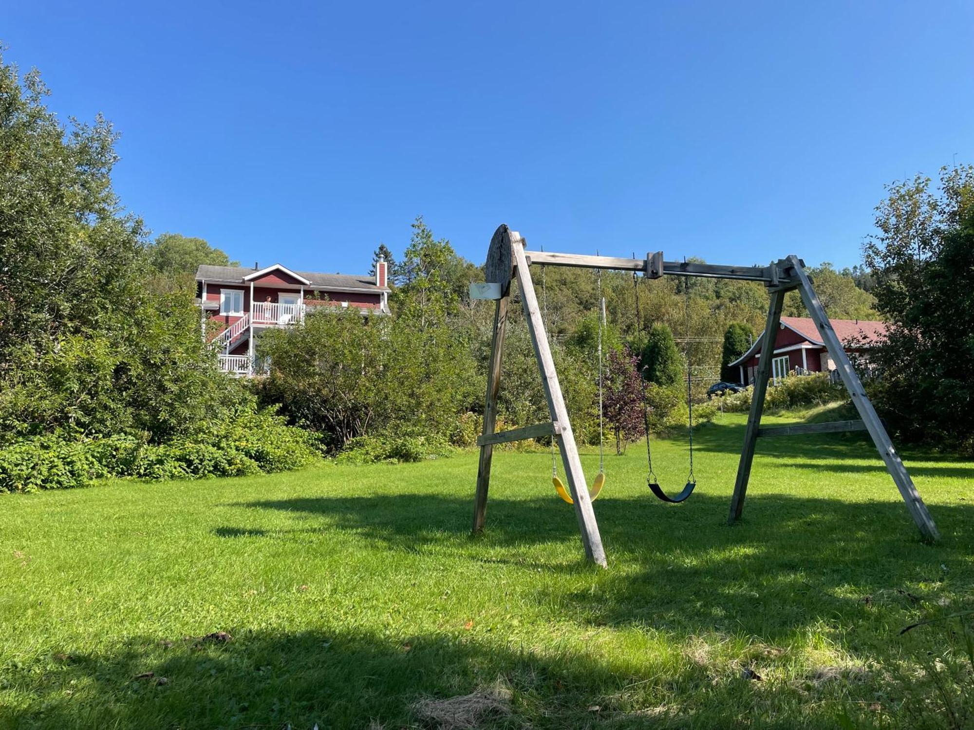Belle Maison Avec Vue Sur La Riviere LʼAnse-Saint-Jean Zewnętrze zdjęcie