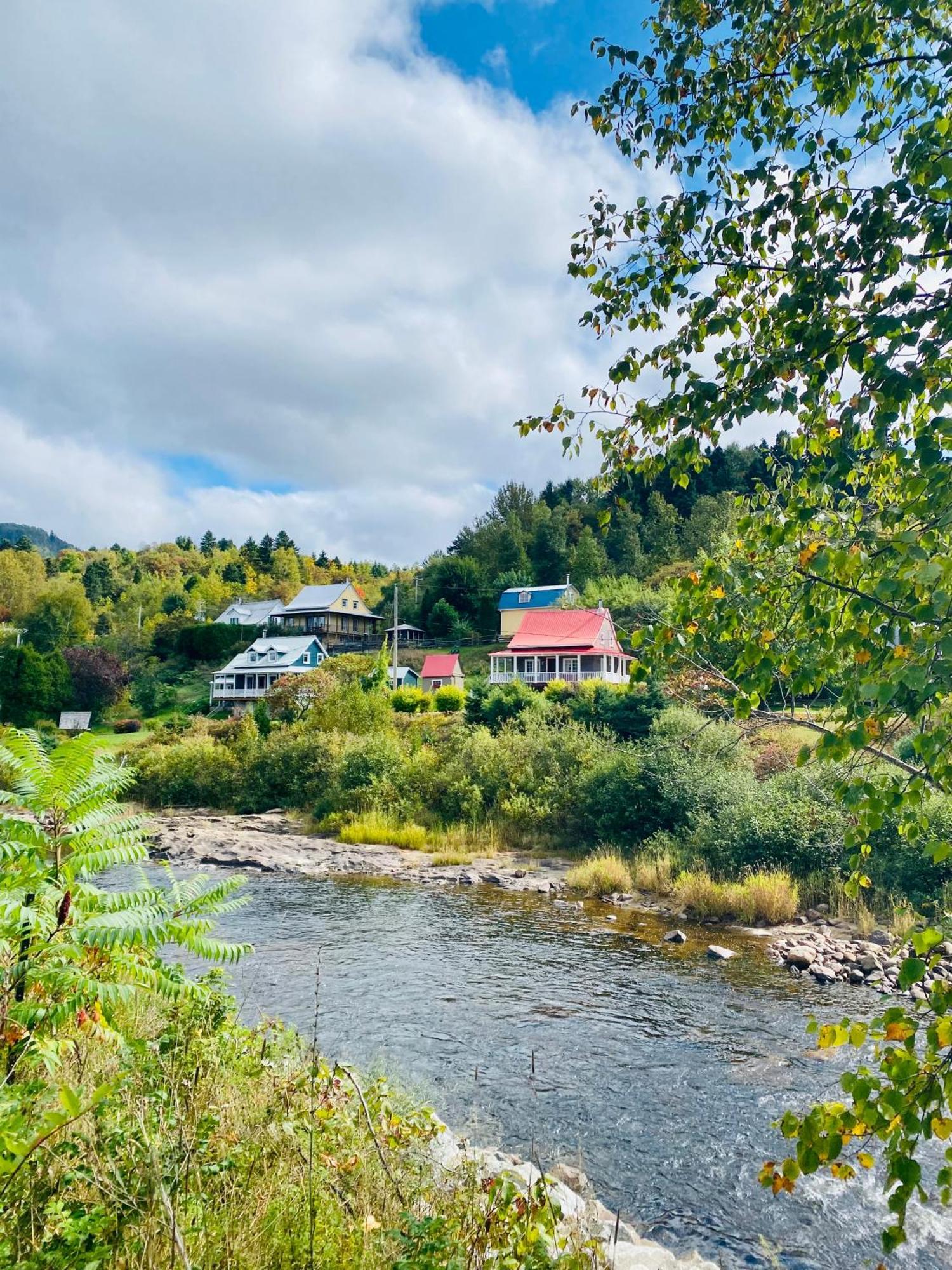 Belle Maison Avec Vue Sur La Riviere LʼAnse-Saint-Jean Zewnętrze zdjęcie